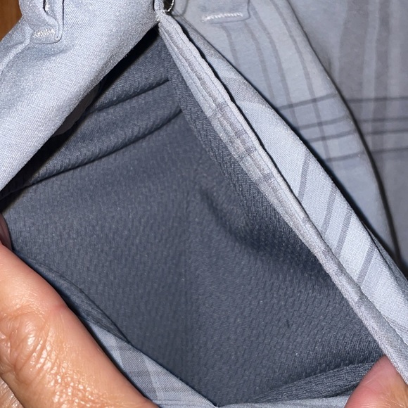 •ADIDAS•NWOT GRAY PLAID LIGHTWEIGHT GOLF SHORTS SIZE 32 - Picture 5 of 9